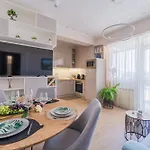 Luxury Seaside 바르나