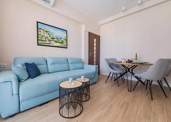 Luxury Seaside شقة *