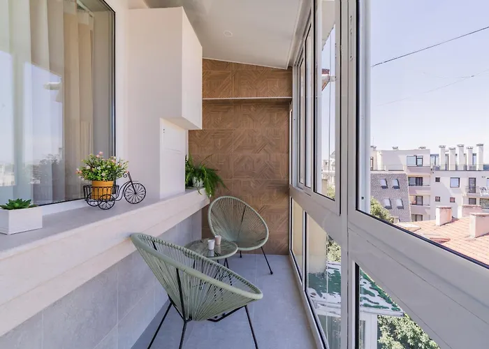 شقة Luxury Seaside فارنا